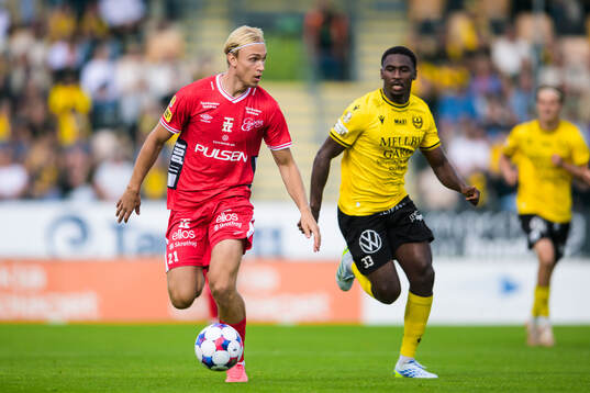 Elfsborgs Leo Östman och Mjällbys Tony Miettinen