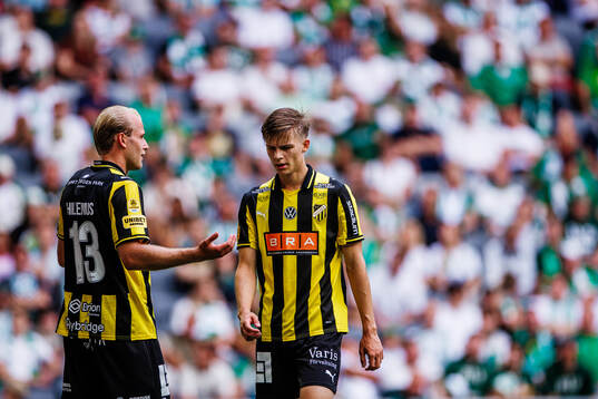 Häckens Harry Hilvenius och Adrian Svanbäck deppar