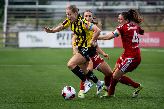 Häckens Anna Anvegård och Piteås Josefin Johansson