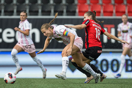 Häckens Anna Anvegård och Brommapojkarnas Ida Bengtsson