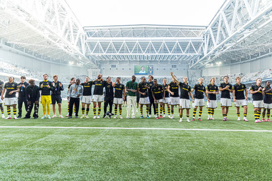 AIKs spelare jublar