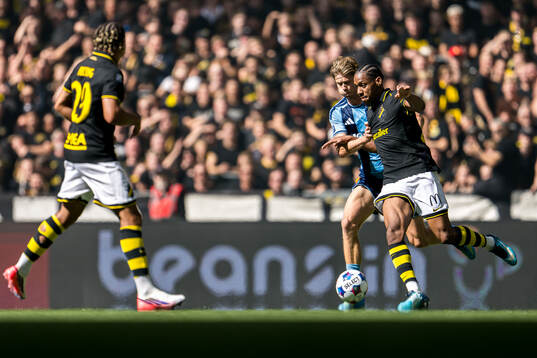 Djurgårdens Patric Åslund och AIKs Adrian Helm