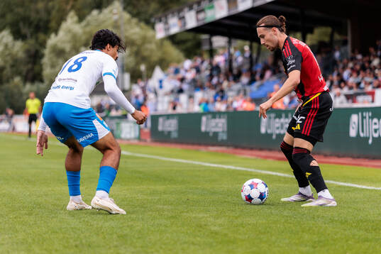 IFK Värnamos Arash Motaraghebjafarpour och Östersunds
