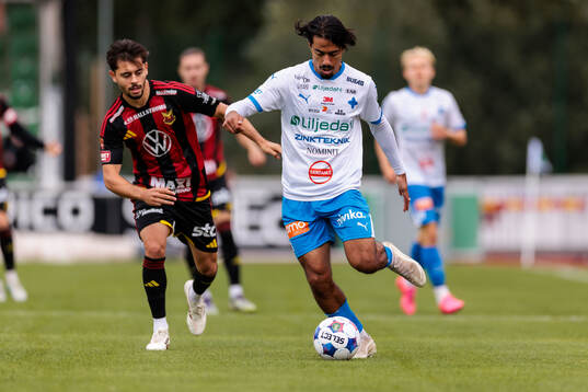 Östersunds Emil Özkan och IFK Värnamos Arash