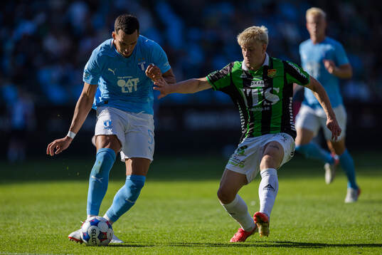 Malmö FFs Andrej Djuric och GAIS Robert Frosti Thorkelsson