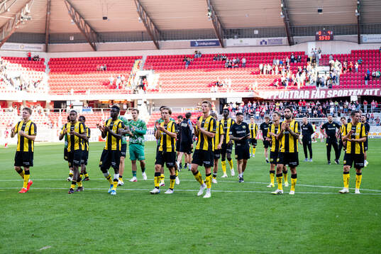 Hammarbys spelare jublar