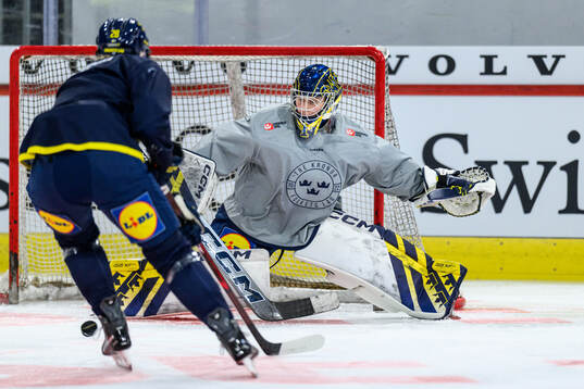 Goaltender Ebba Träff Svensson of Sweden at a practice