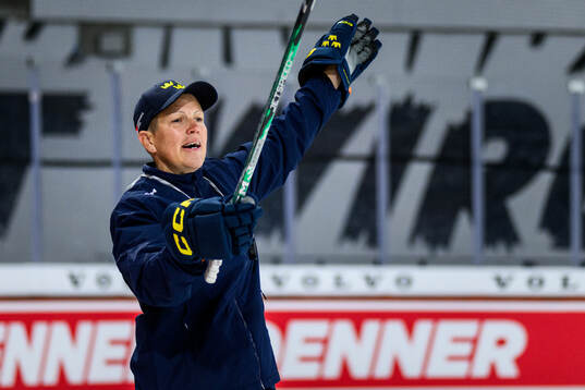 Head coach Erika Holst of Sweden at a practice session