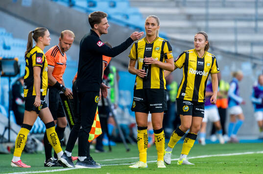 Hammarbys tränare William Strömberg och Alice Carlsson