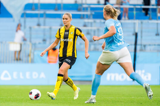 Hammarbys Alice Carlsson och Malmö FFs Hlin Eiriksdottir