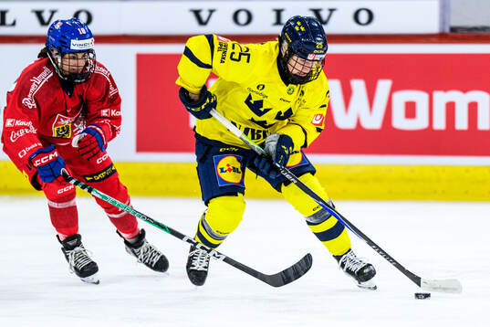 Michaela Pejzlová of Czech Republic and Lina Ljungblom of