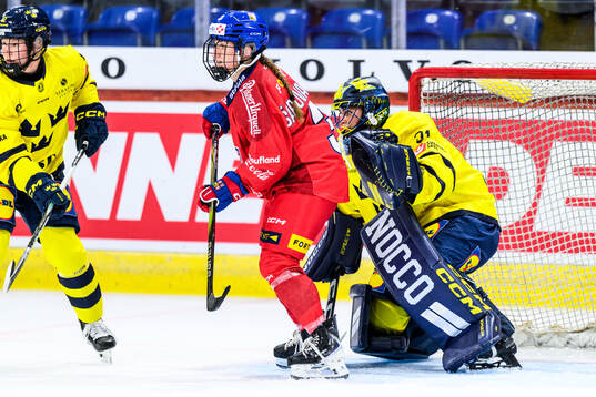 Goaltender Ida Boman of Sweden