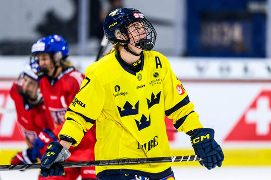 Mira Jungåker of Sweden looks dejected