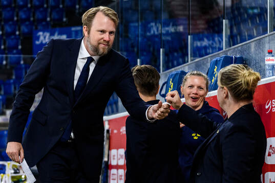Assistant coach Johan Andersson and Assistant coach