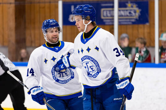 Leksands Zaki Crookes jublar ihop med Oskar Lang