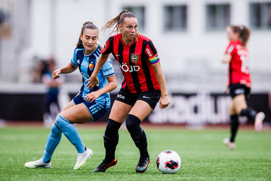 Brommapojkarnas Frida Thörnqvist och Djurgårdens Lucia