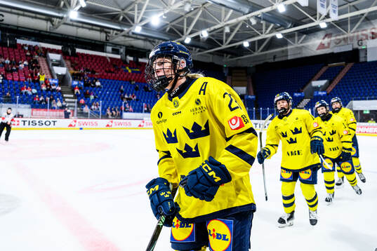 Thea Johansson of Sweden celebrates