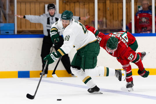 Färjestads Filip Roos och Frölundas Filip Cederqvist