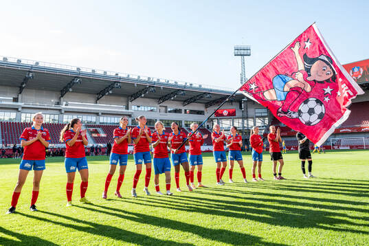Bläddra bland fler bilder av Fotboll, Div 1 södra, dam, Helsingborg - Eskilsminne