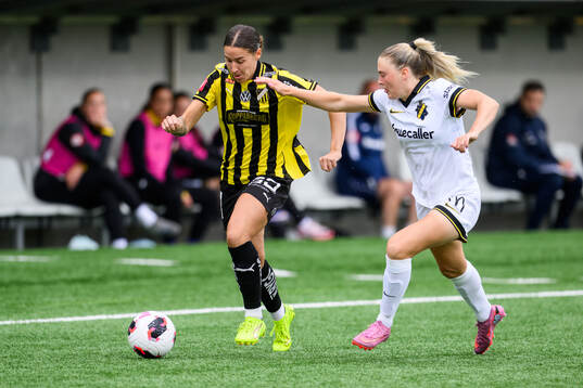 Häckens Tabitha Michelle Tindell och AIKs Ida Björnberg