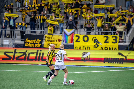 Häckens Alva Selerud och AIKs Lotta Kalske
