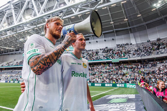 Hammarbys Victor Eriksson och Victor Lind jublar