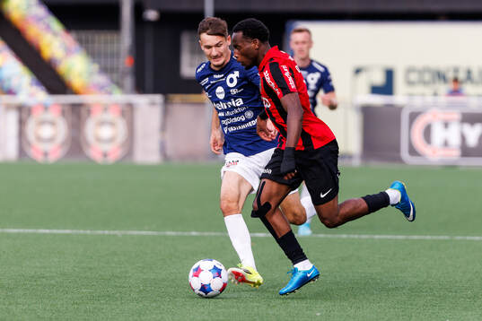 Degerfors Robin Dzabic och Brommapojkarnas Obilor Denzel