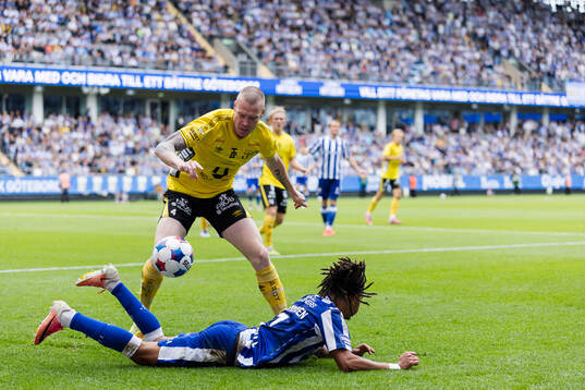 Elfsborgs Thomas Isherwood och IFK Göteborgs Sebastian