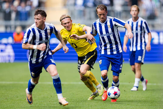 Elfsborgs Julius Beck och IFK Göteborgs Sam Larsson