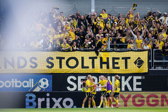 Elfsborgs Leo Östman jublar