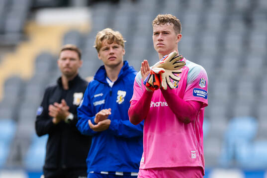 IFK Göteborgs målvakt Viktor Andersson deppar