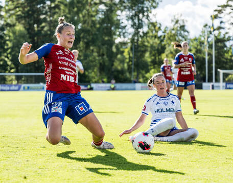 Vittsjös Sofie Rewucha och IFK Norrköpings Deborah-Anne