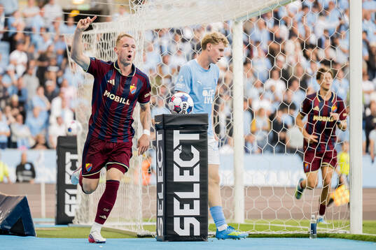 Djurgårdens Kristian Lien jublar