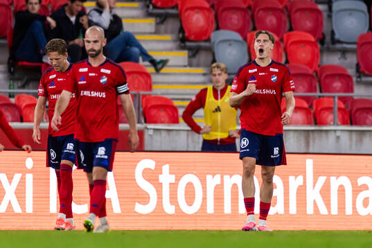 Östers Matias Tamminen jublar