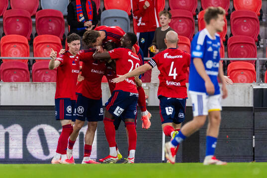 Spelare ur Öster jublar