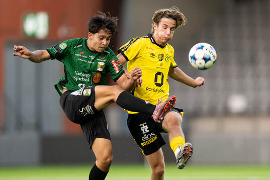 Varbergs Milan Kordik och Elfsborgs Nils Roström