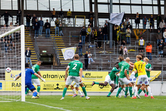 Falkenbergs Albin Andersson nickar in 3-0