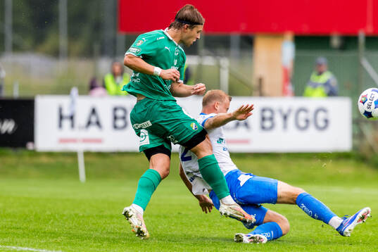 Ljungskiles William Nilsson och IFK Värnamos Johan Rapp
