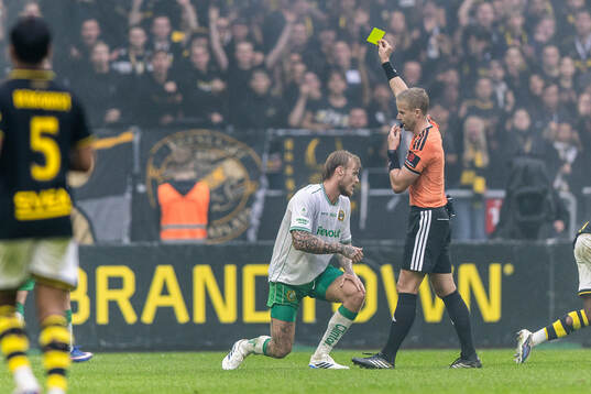 Hammarbys Victor Eriksson tilldelas en varning