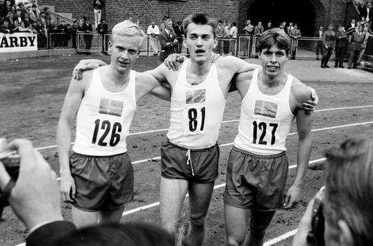 Bo Althoff, Sverige segrade på 400 m. Här