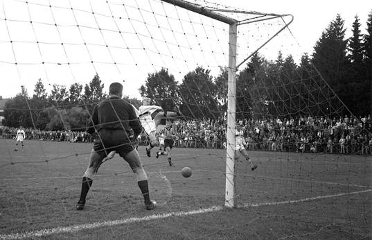 Fotboll, IFK Hässleholm - AIK