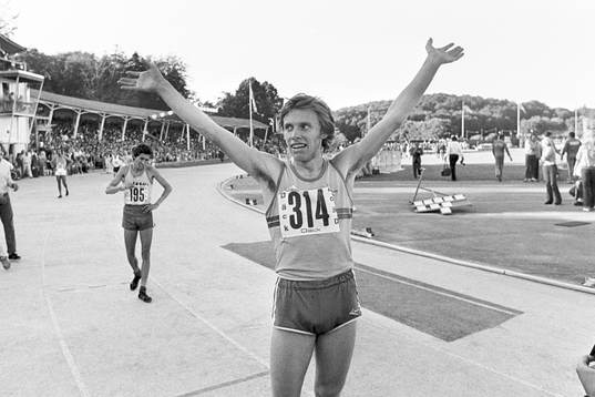 Dans Glans, Sverige segrar på 10000 m