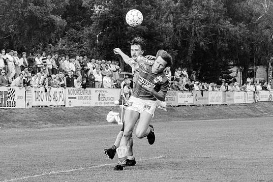 Patrik Lennartsson, Mjällby jagar markaryds Olle Sjödahl