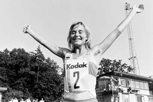 Eva Ernström, Tureberg svensk mästarinna på damernas