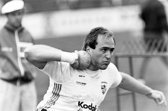 Lars Sundin, svensk mästare både i kula och i diskus