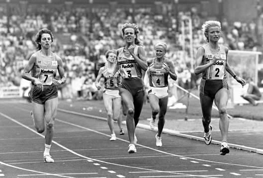 De svenska damerna tog en trippel på 1500 m, fr. v Jill