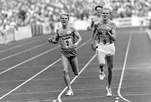 Finlands Risto Ulmala segrar på 5000 m före Mats Erixon,
