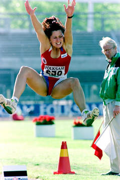 Nicole Boegman, Australien i längd