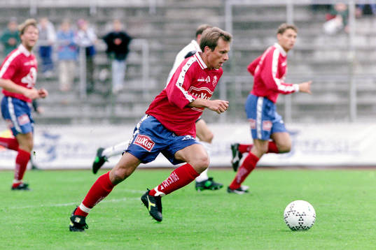 Jonas Axeldal, Öster med bollen