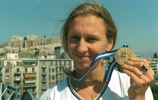 Ludmila Engquist med sin guldmedalj